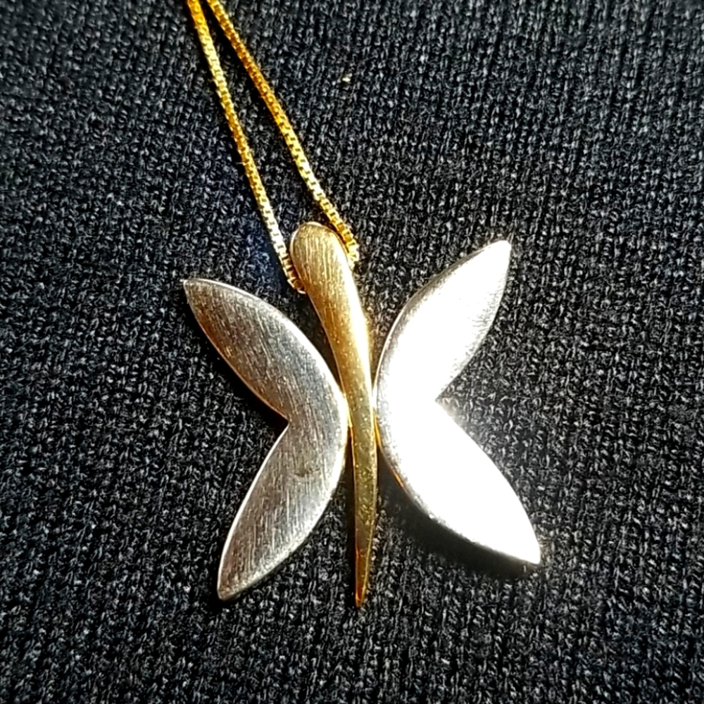 14k BUTTERFLY 🦋 PENDANT NECKLACE